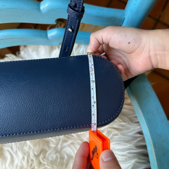 Beautiful in super excellent condition! Kate Spade lemon leather crossbody. - Picture 6 of 9